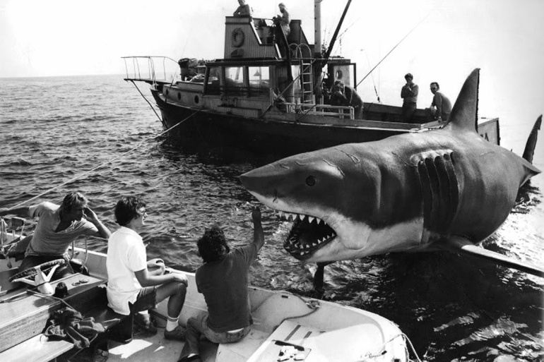 Steven Spielberg - Jaws (1975) 